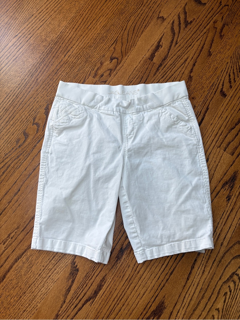 Jag Jeans Women's White Cotton Bermuda Shorts with Front Pockets